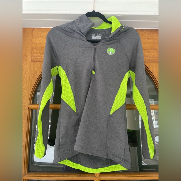 Under Armour Tops - Under Armour Women’s Semi-fitted Rich Harvest Farm Country Club Shirt Size M